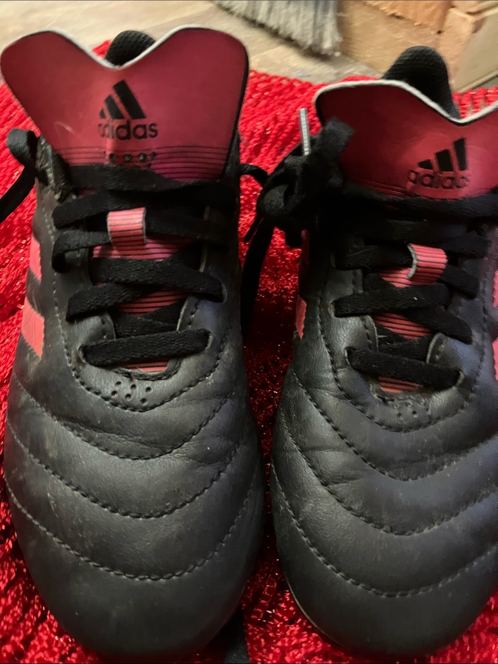 adidas Black Interior Label Sneaker Detail - Picture 7 of 7